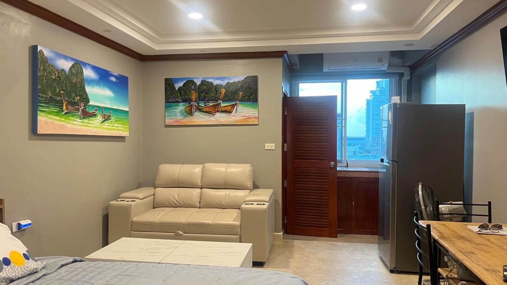 Andaman Sea Apartments Near Patong Beach - 28 Sqm With Kitchen, Private Bathroom, Seating Area, 65" Smart Tv With Free Wifi Luaran gambar